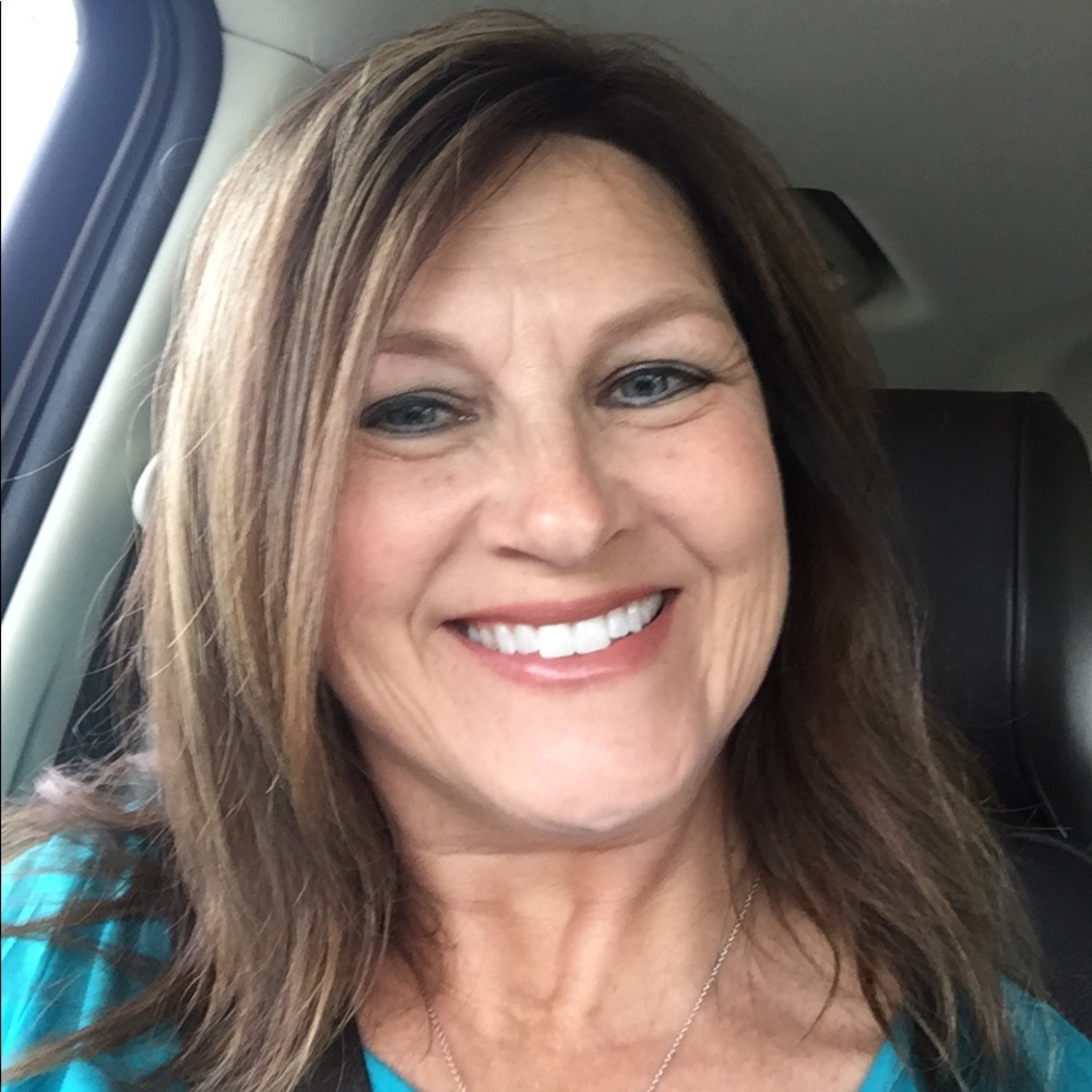 Meet your Posher, Debra